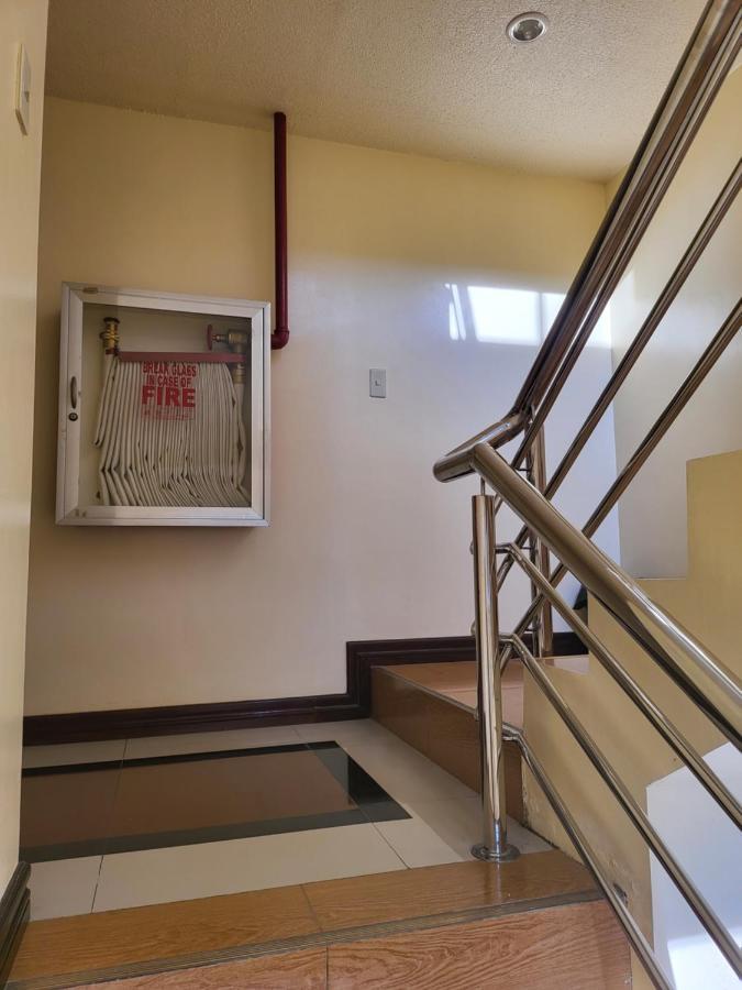 Rooms R Us - Voyagers Palace Puerto Princesa ภายนอก รูปภาพ