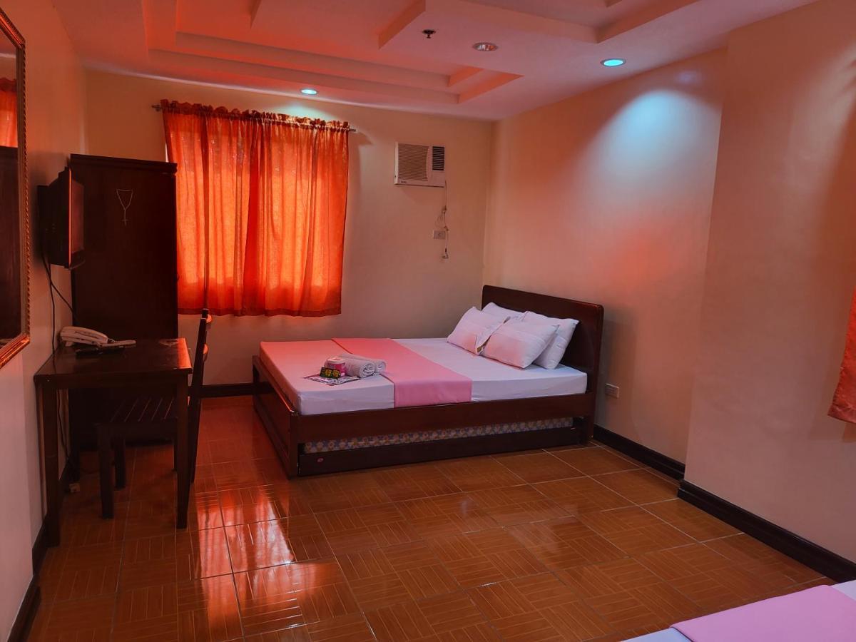 Rooms R Us - Voyagers Palace Puerto Princesa ภายนอก รูปภาพ